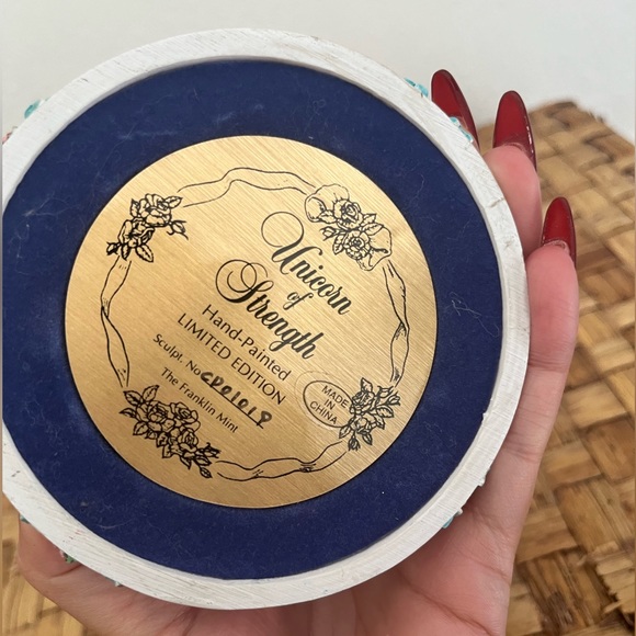 Vintage Franklin Mint "Unicorn of Strength" by Steve Read - Picture 3 of 3